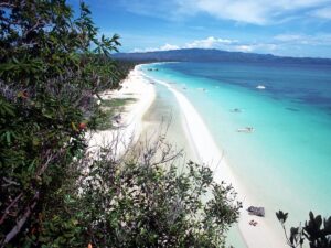 boracay-white-sand-philippines-bridges-and-beyond-travel (5)