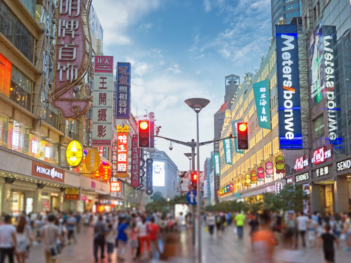 nanjing-road-shanghai-bridges-and-beyond-travel (2)