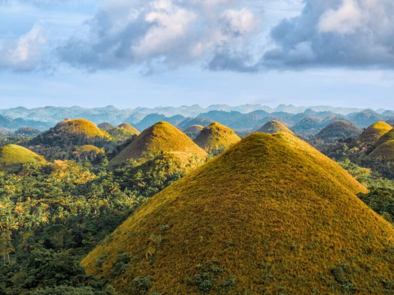 chocolate-hills-bohol-philippines-bridges-and-beyond-travel